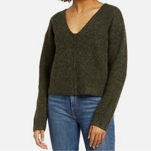 BP Weekend V-Neck Sweater Forrest Green